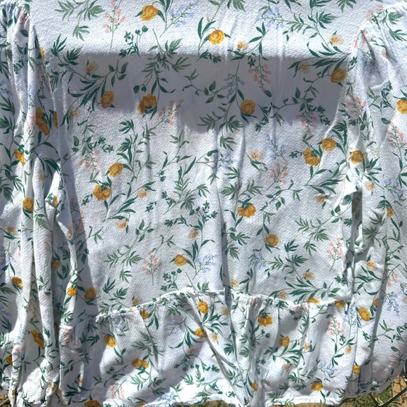 Lucky brand top. - Picture 2 of 2